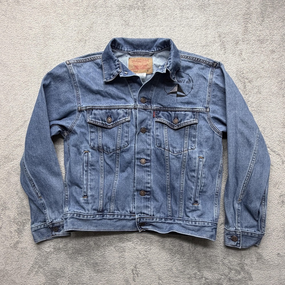 Levi's Denim Jacket Mens Small Standard Trucker Embroidered da Vinci‎ Team 70507